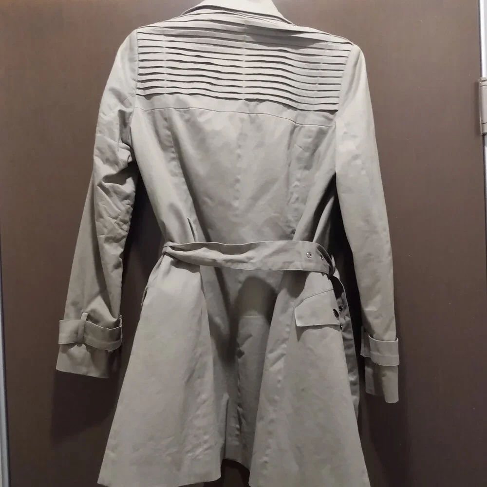 Jacket - Picture 2 of 4